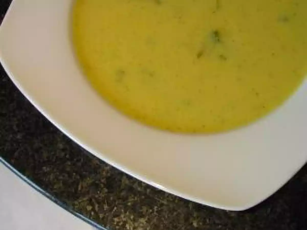 Sopa de feijão com coentros