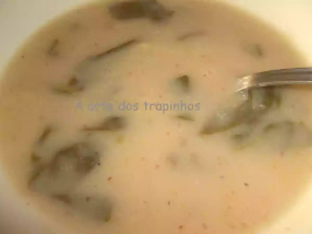 SOPA DE FEIJÃO FRADE COM AGRIÃO