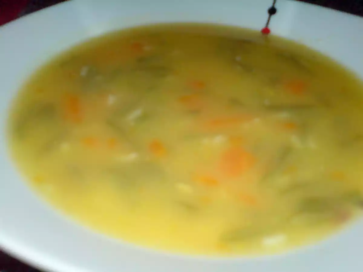 Sopa de feijão verde com segurelha - foto 2