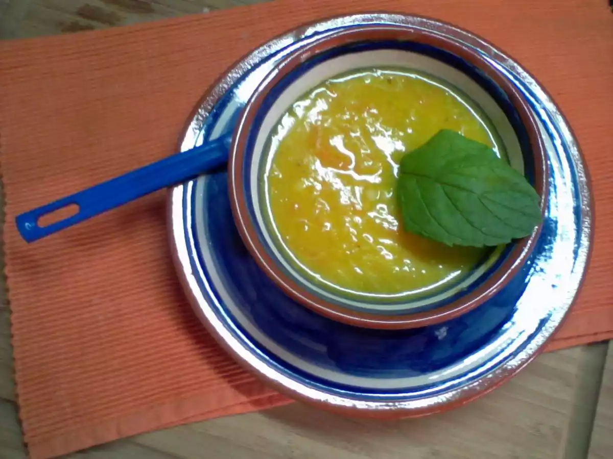 Sopa de frango com hortelã - foto 2