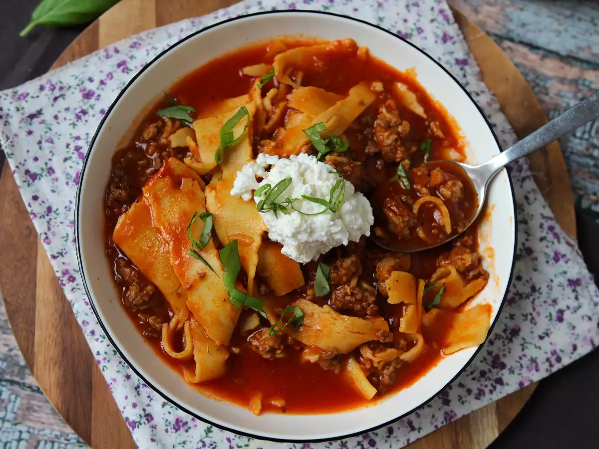 Sopa de lasanha com carne, ricota e parmesão - foto 5