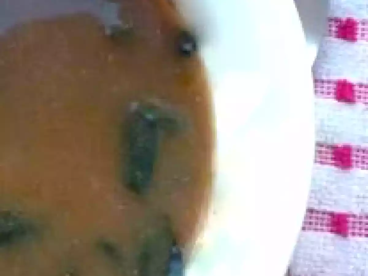 Sopa de lentilhas com espinafres