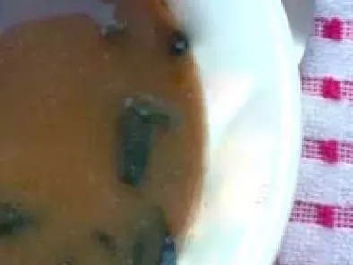 Sopa de lentilhas com espinafres