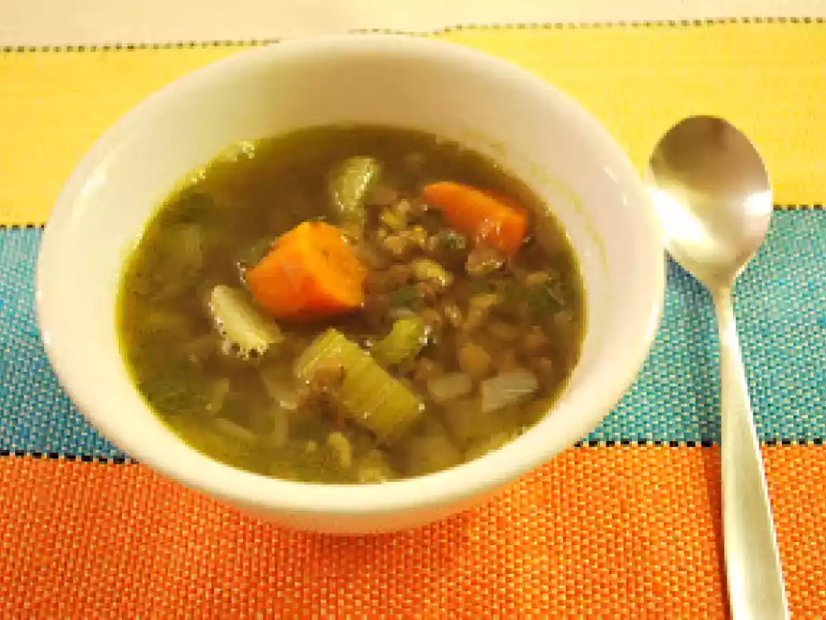 Sopa de lentilhas Toscana
