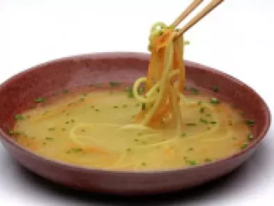 Sopa de Missô com Noodles (vegana)