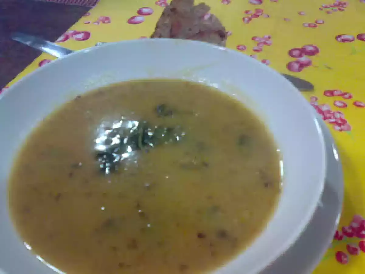 SOPA DE NABIÇAS E FEIJÃO FRADE