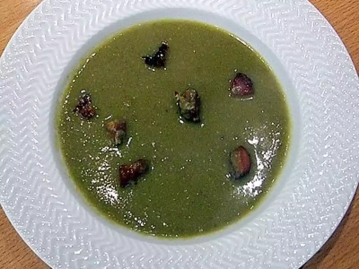 Sopa de Puré Favas