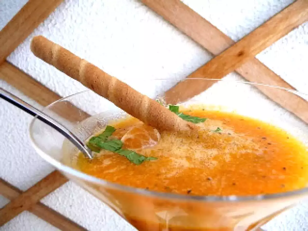 Sopa de tangerina e hortelã