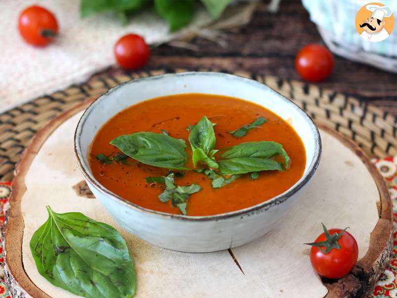 Sopa de tomate e manjericão, foto 1