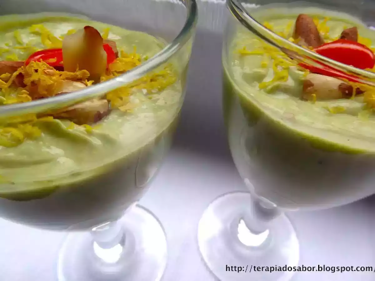 Sopa Fria de Abacate