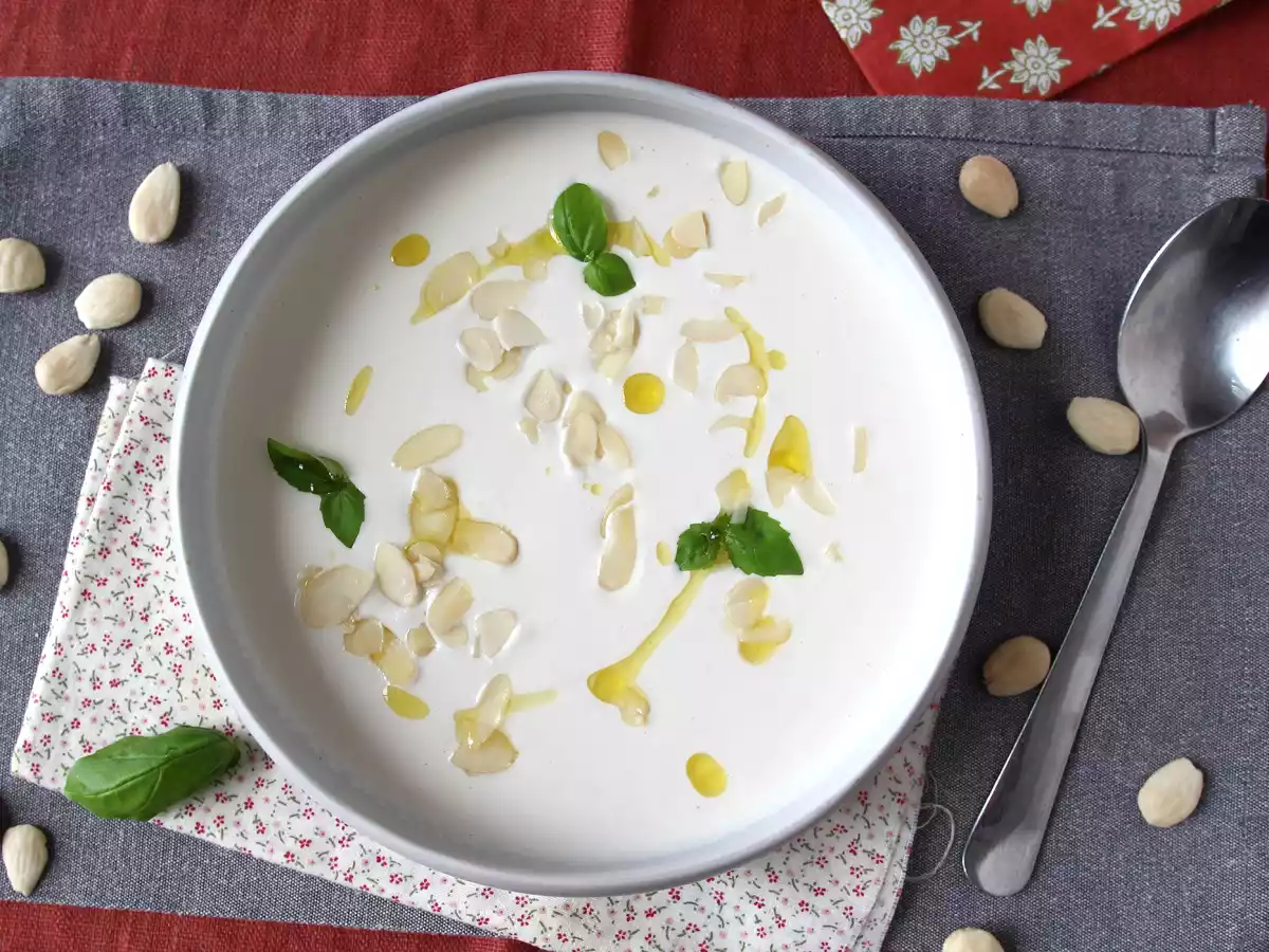 Sopa fria de amêndoas (Ajoblanco): leve, cremosa e surpreendente - foto 5