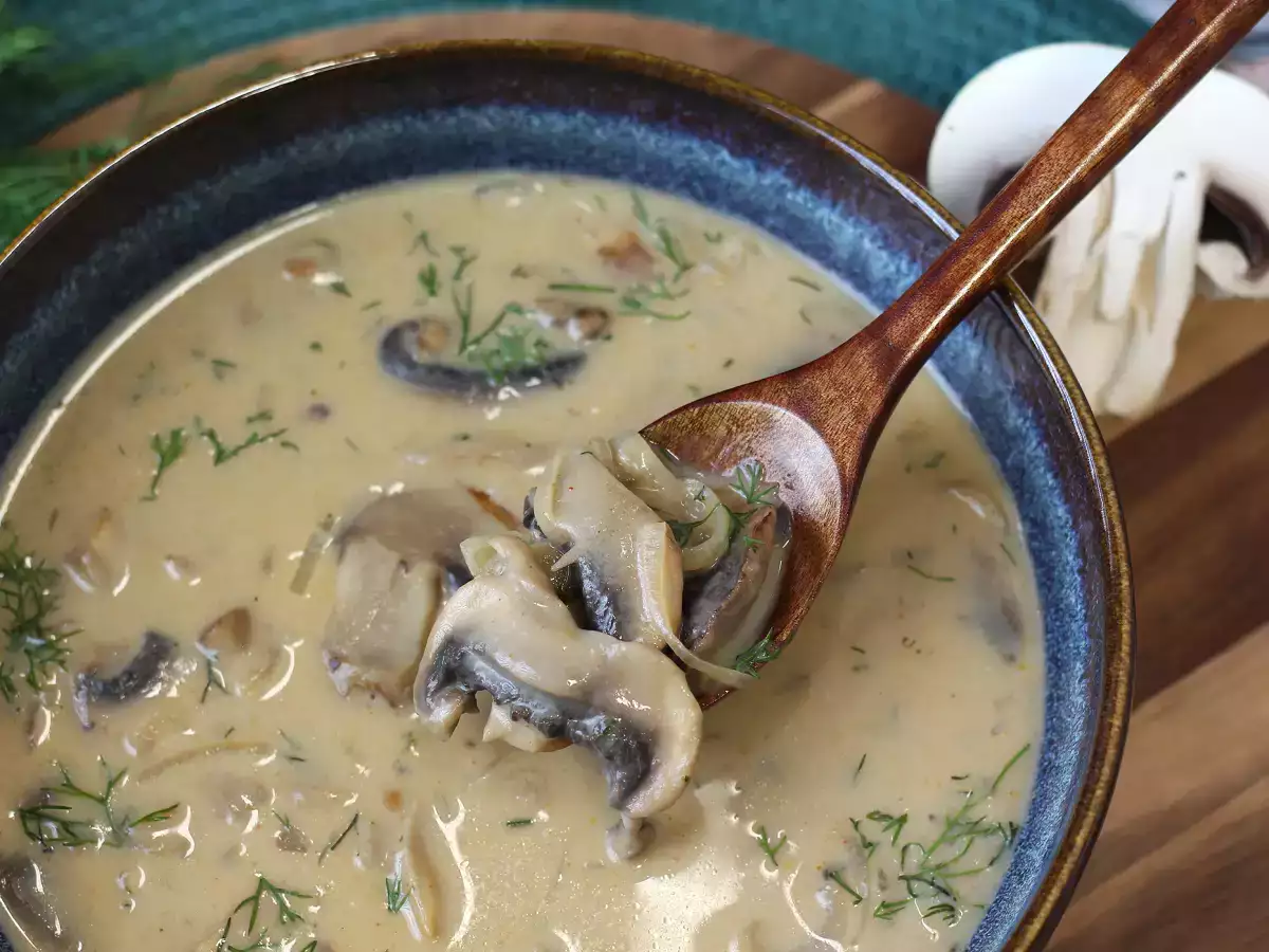 Sopa húngara de cogumelos: a receita fácil e cremosa