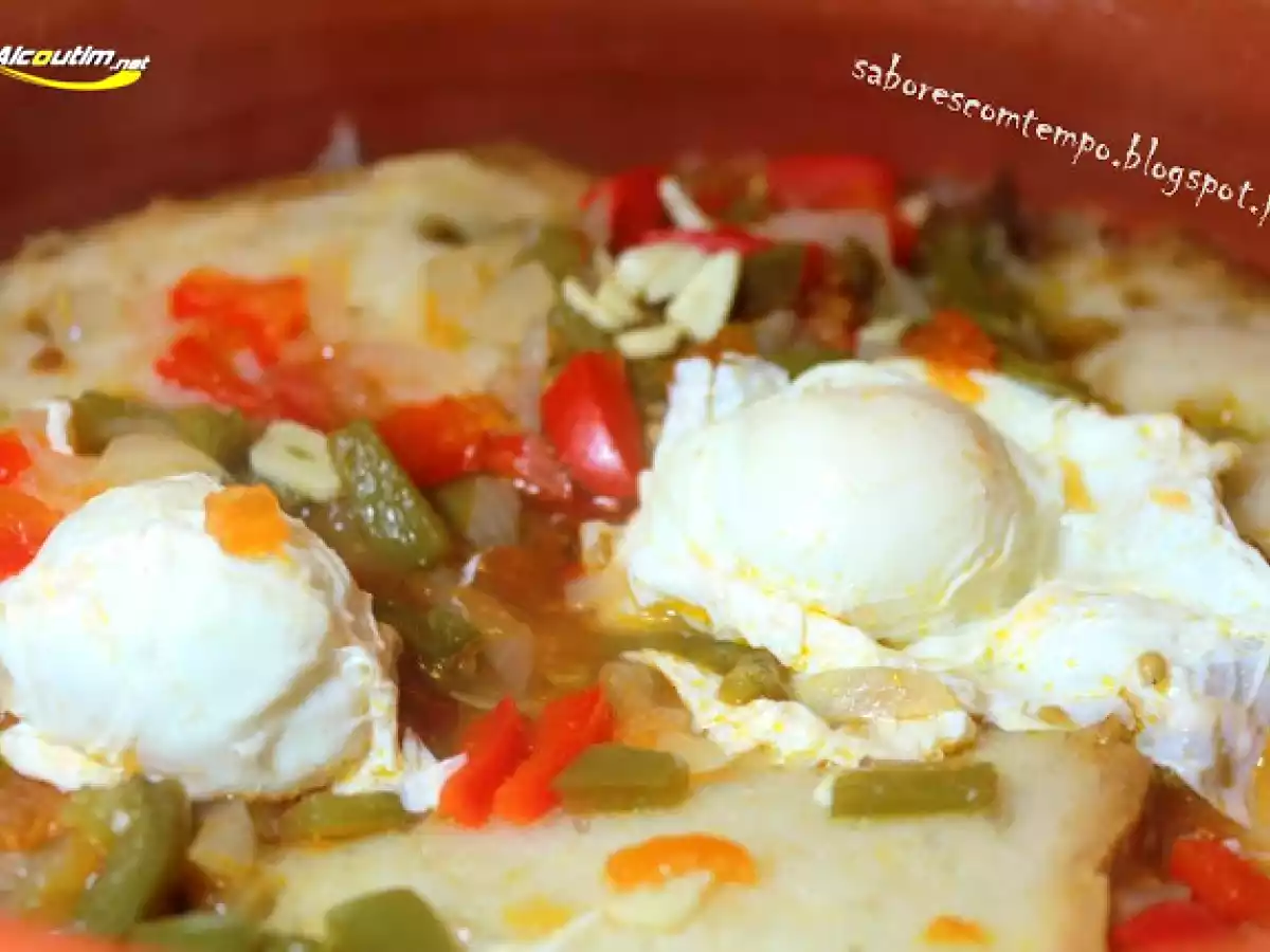 Sopas de Tomate com ovos escalfados