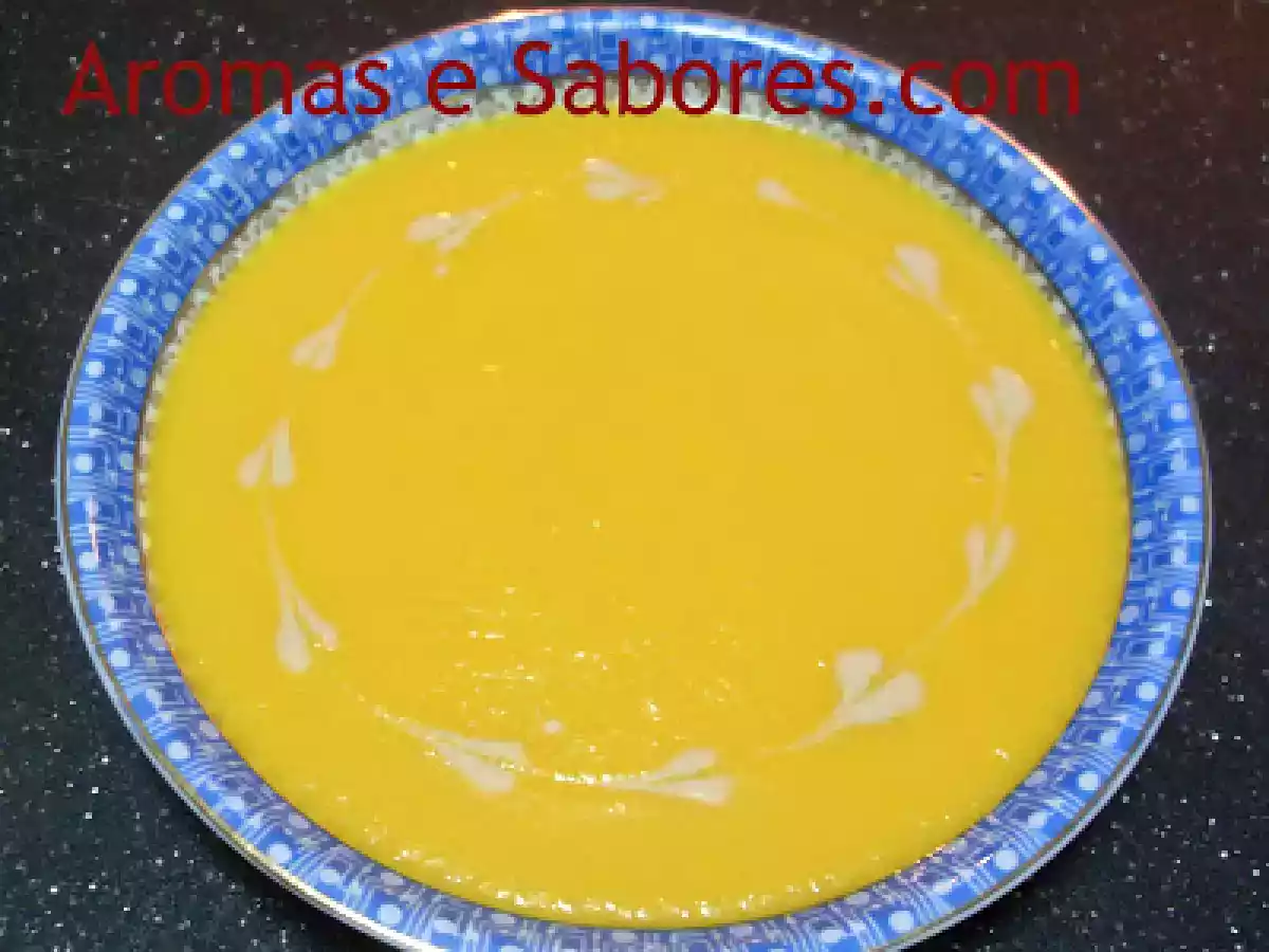 Sopas para o inverno - creme de cenoura, gengibre e tahine