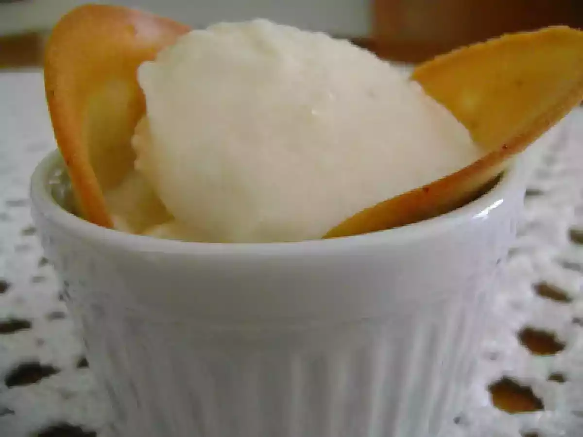 Sorvete de Banana com Tuiles de Canela