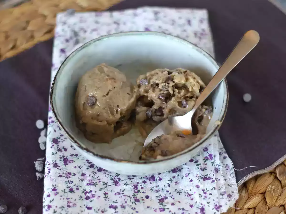 Sorvete de banana vegano sabor cookies - foto 3