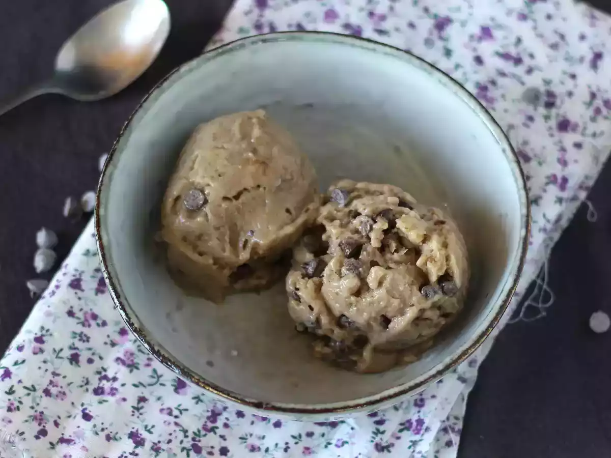Sorvete de banana vegano sabor cookies - foto 4