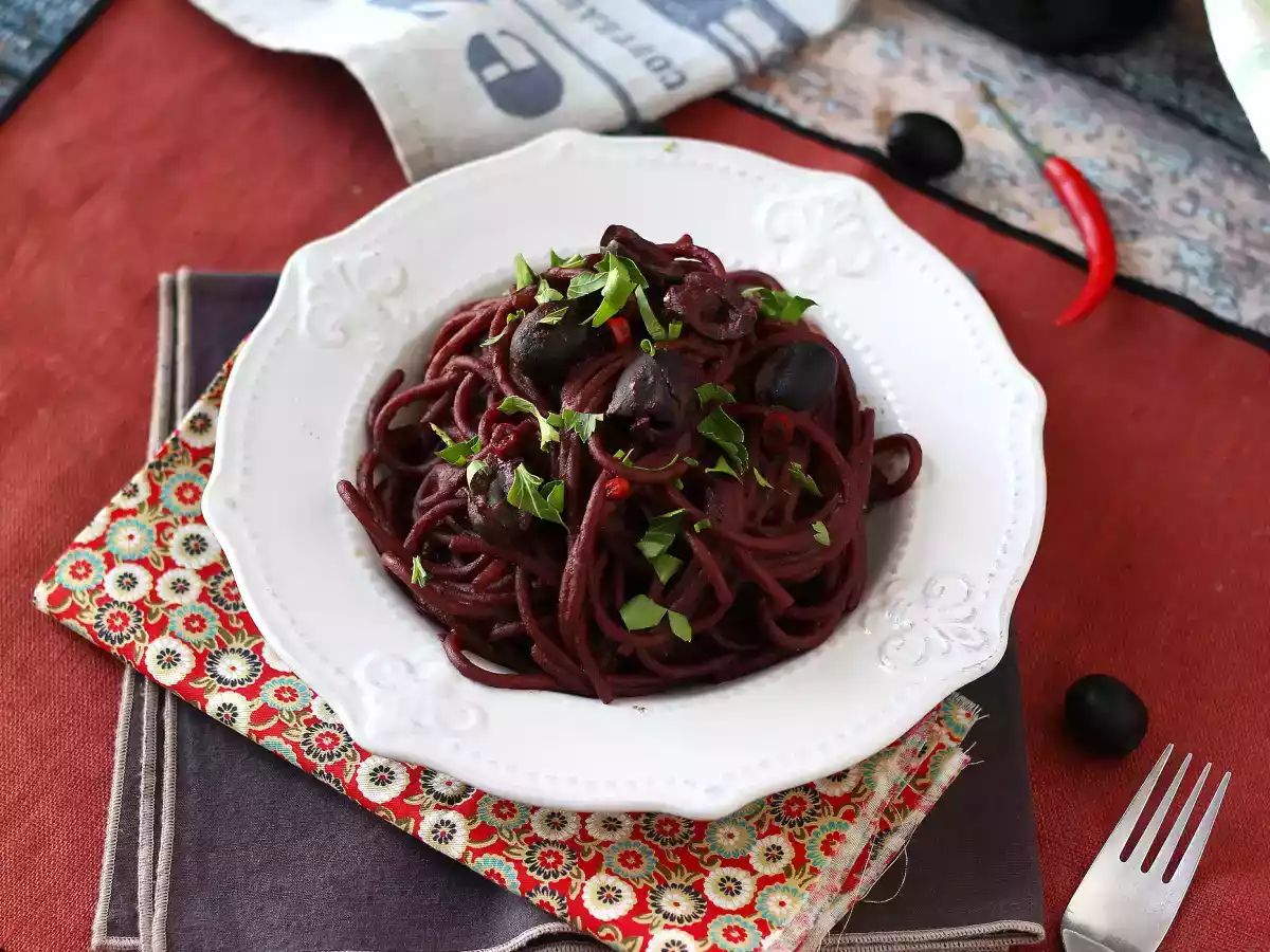Spaghetti al Fuoco di Bacco: massa com vinho tinto que traz intensidade e paixão à mesa! - foto 2