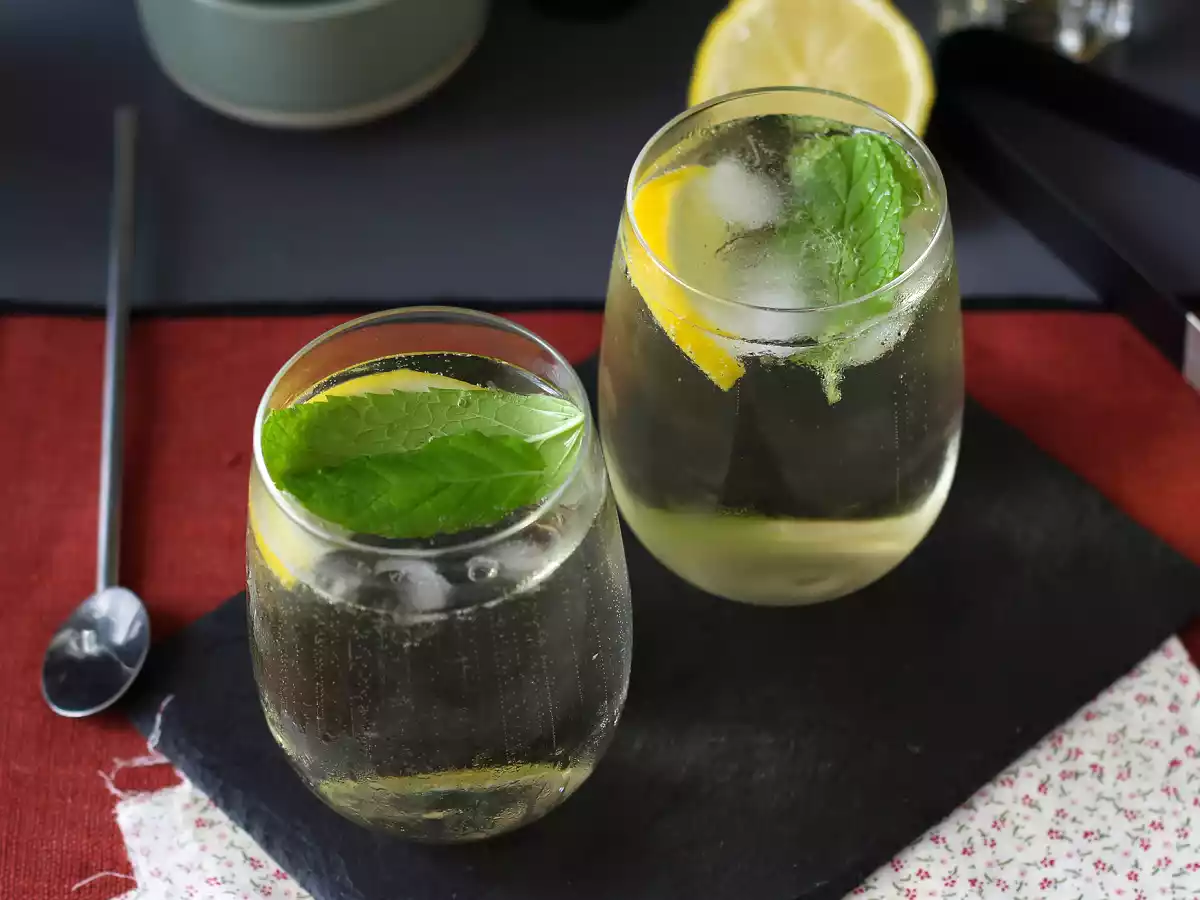 Spritz St-Germain, feito com licor de flor de sabugueiro - foto 7