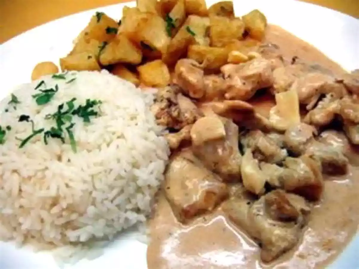 Strogonoff Rápido de Frango