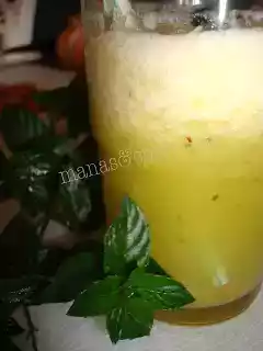 Sumo de ananás com hortelã (ju)