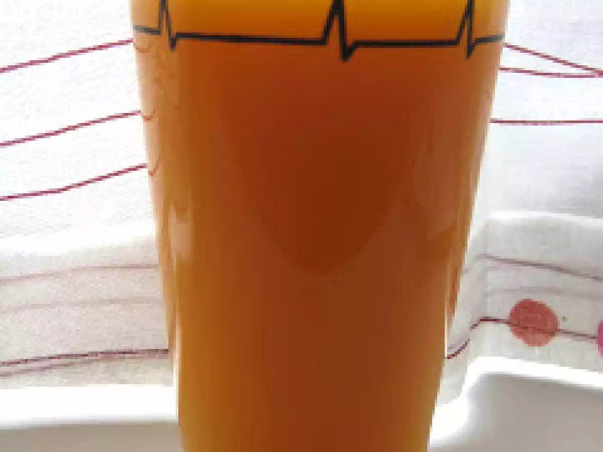 Sumo manga, laranja e cenoura