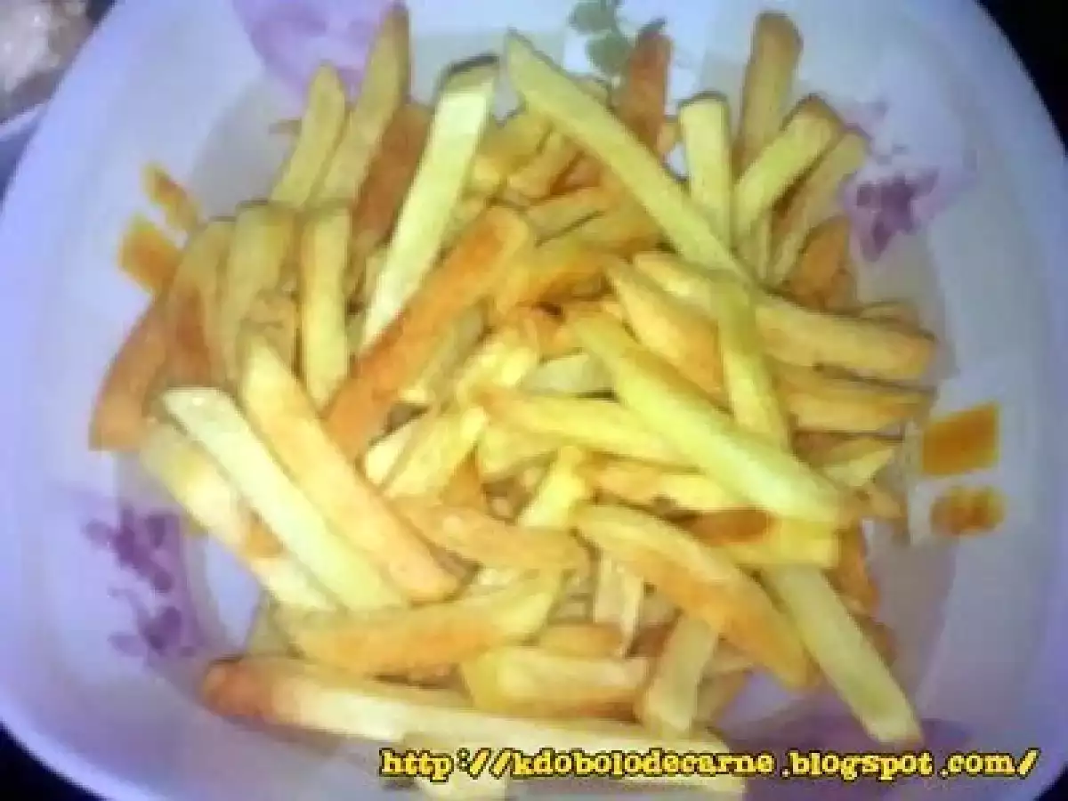 Super Eggsplosion com hambúrguer caseiro e batatas crocantes igual a do McDonald's! - foto 3