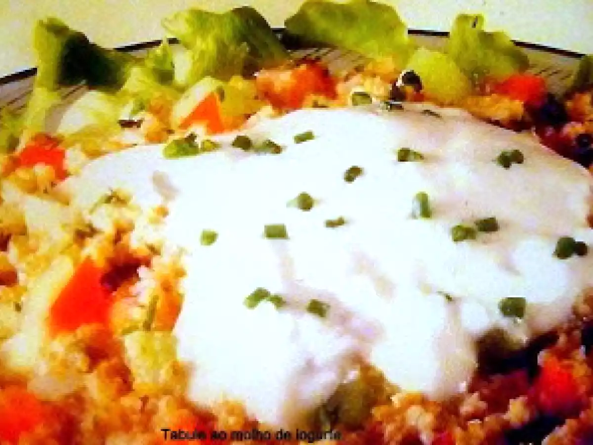 Tabule ao molho de Iogurte