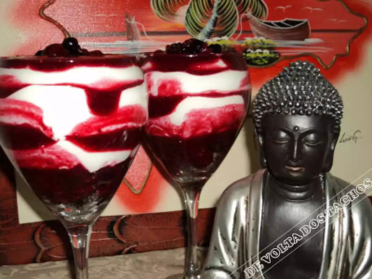 TAÇAS CREMOSAS DE QUEIJO E FRUTOS SILVESTRES - foto 8