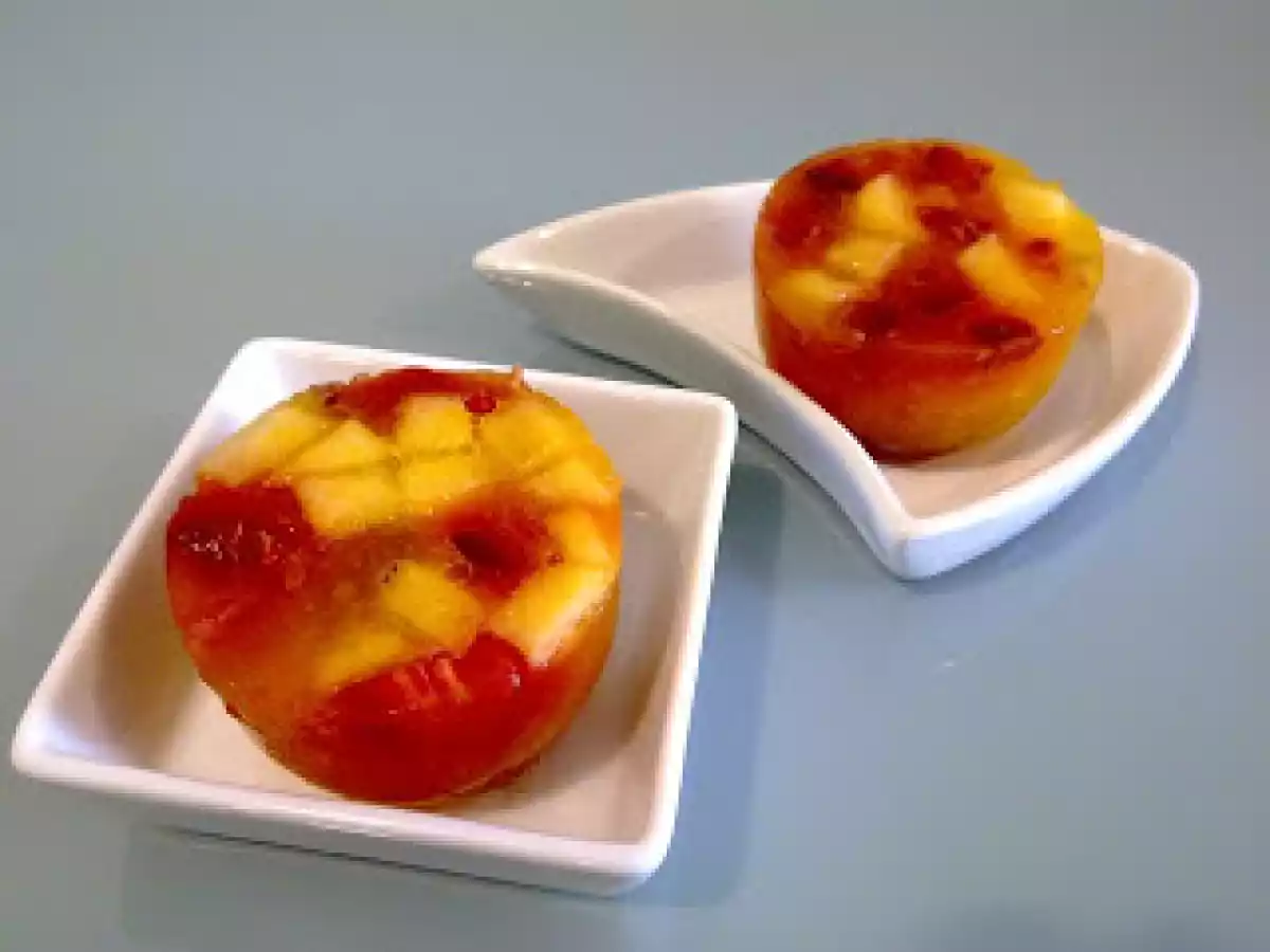 Taças de Fruta com Gelatina de Laranja
