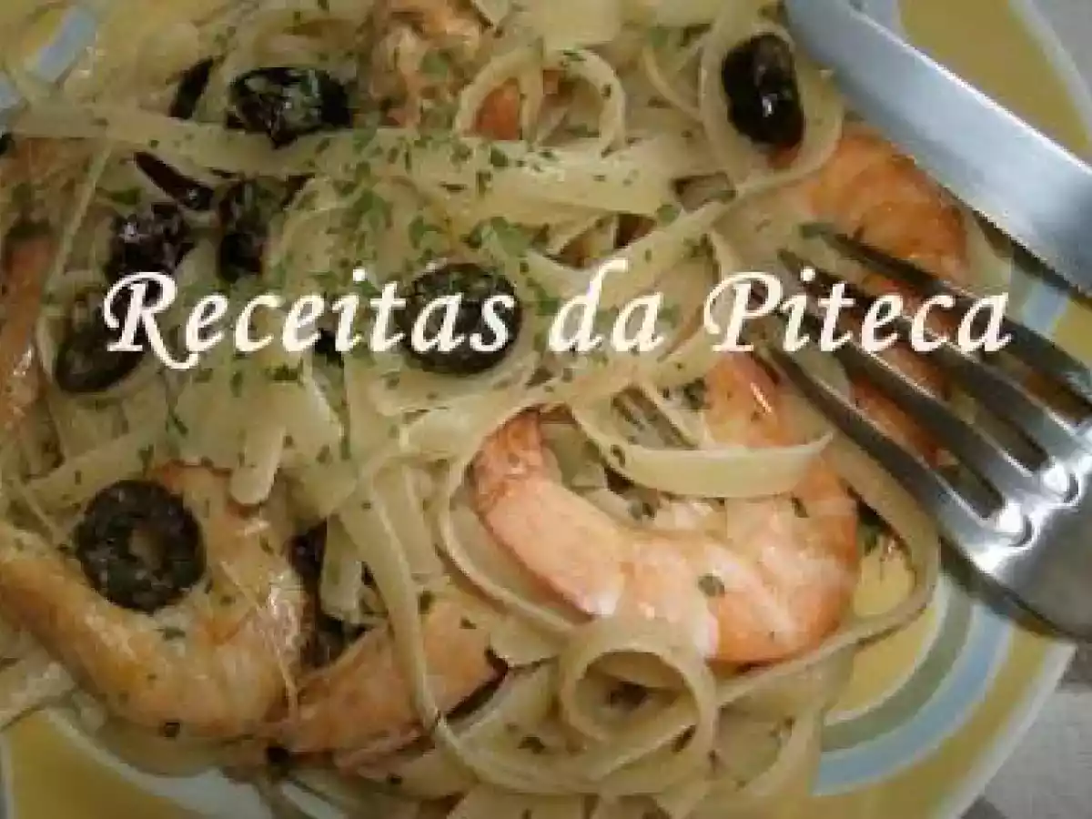 Tagliatelle com camarão