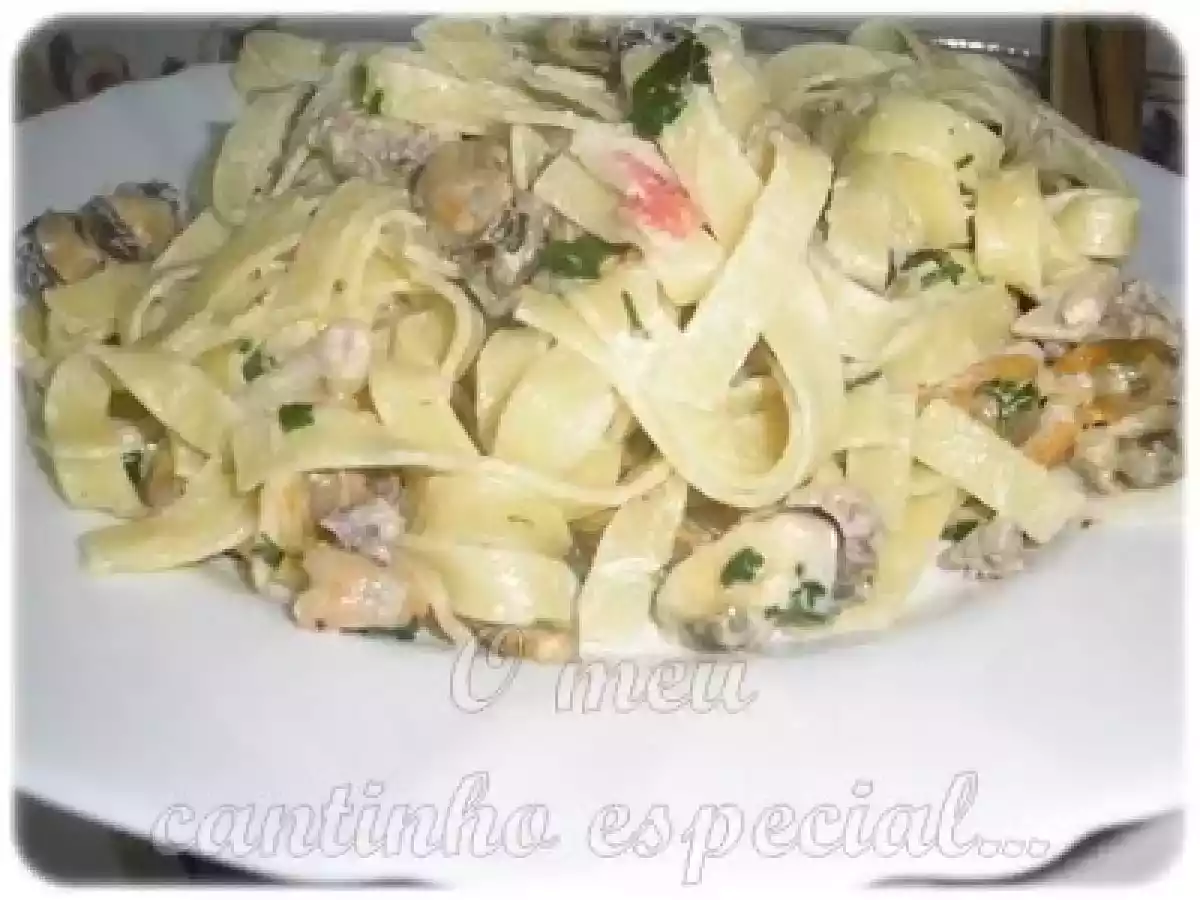 Tagliatelle com Cocktail de Marisco em Molho de Natas - foto 3