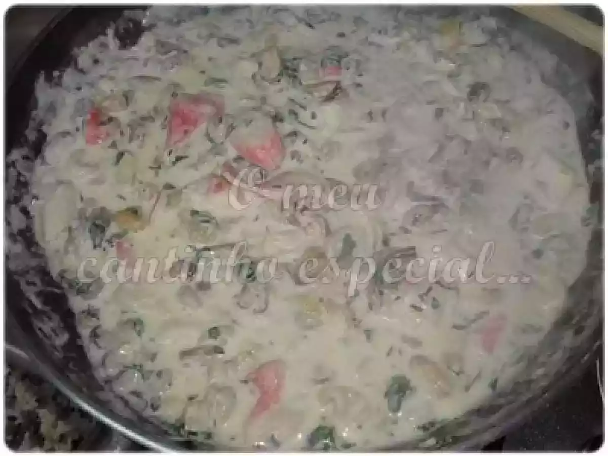 Tagliatelle com Cocktail de Marisco em Molho de Natas - foto 4