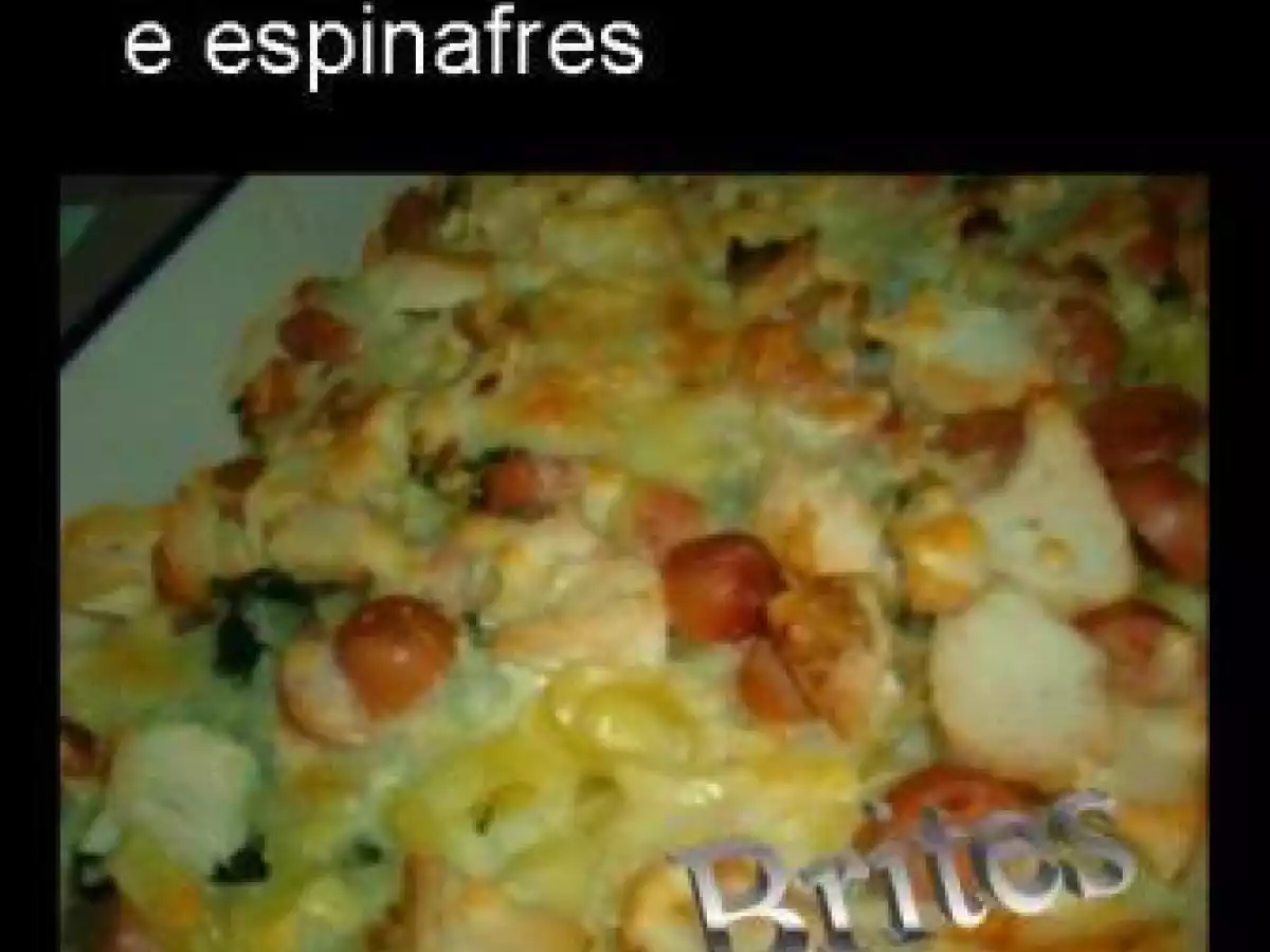 Tagliatelle com frango e espinafres