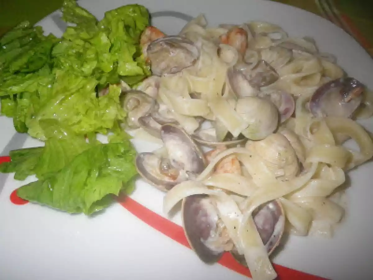 Tagliatelle com marisco
