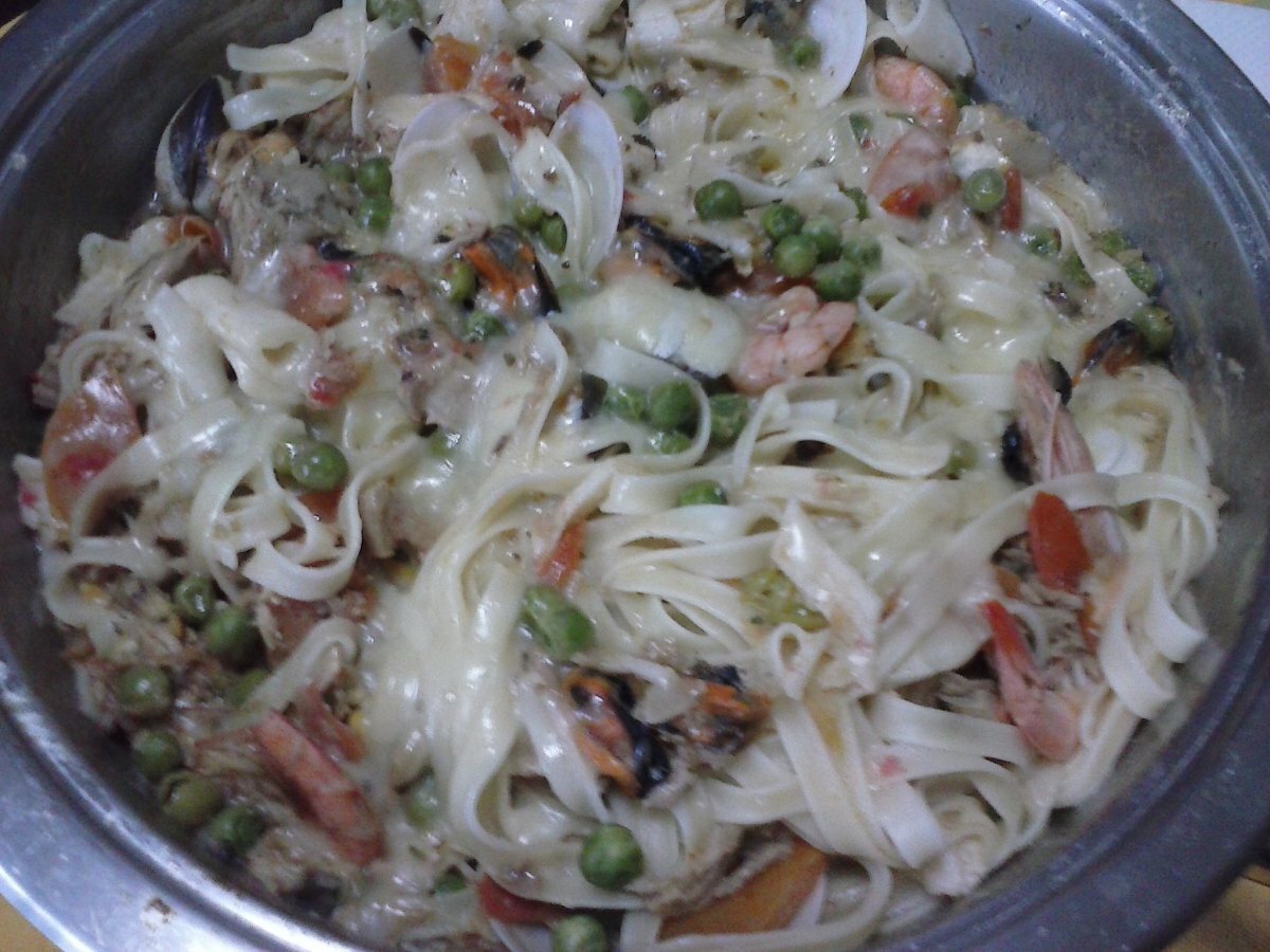 Tagliatelle com marisco