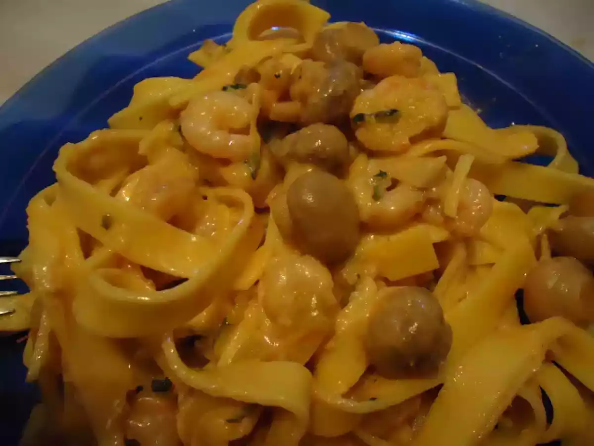 Tagliatelle fresco com cogumelos e camarão - foto 2