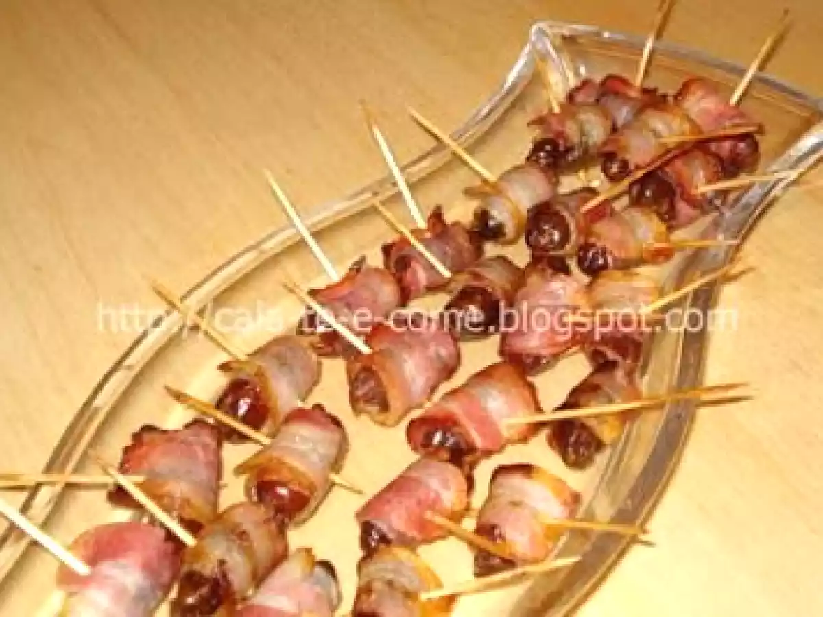 Tâmaras com Bacon