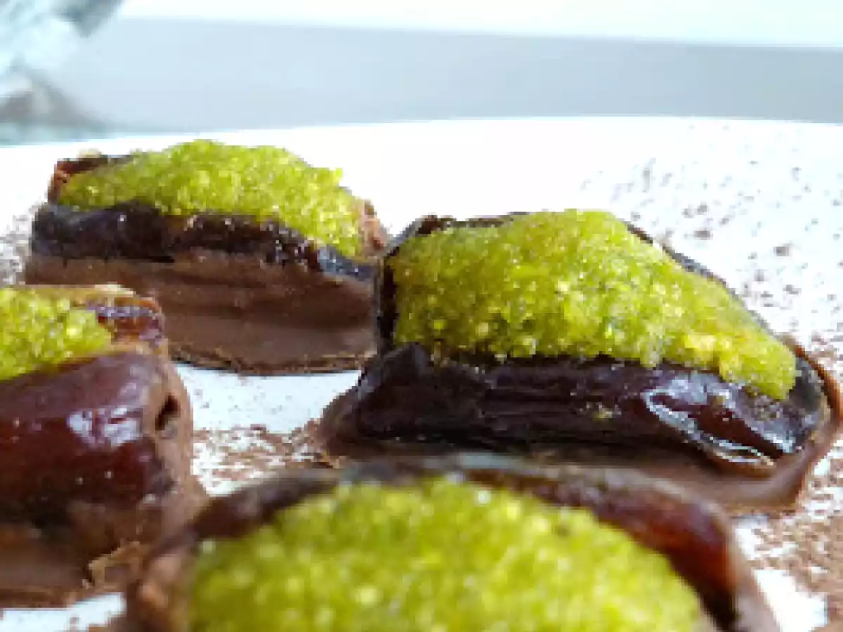 Tâmaras com chocolate e Pistache