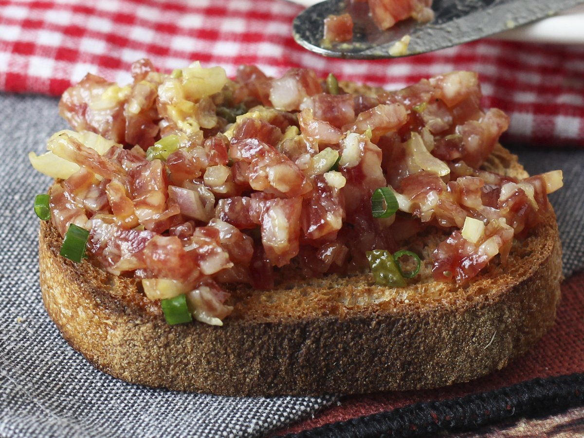 Tartare de fuet: releitura ibérica do tradicional steak tartar - foto 5