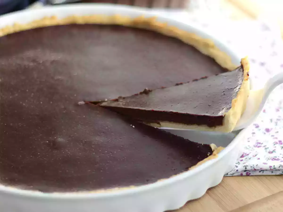 Tarte de chocolate simples e boa - foto 2