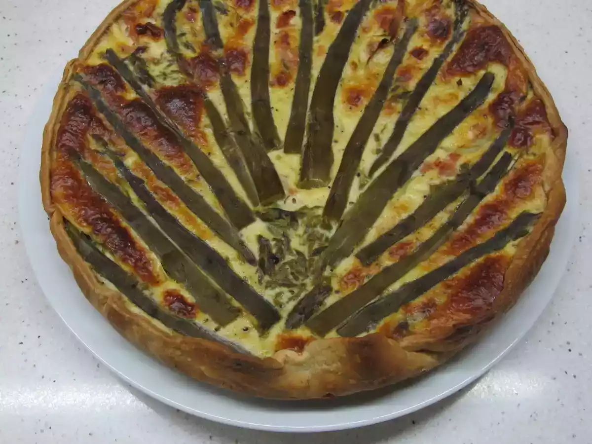 Tarte de espargos e fiambre