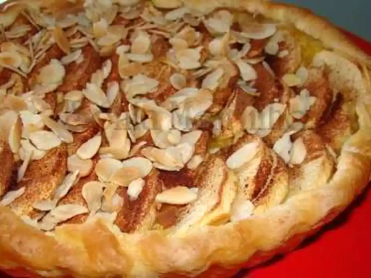 Tarte de Maçã com Bage Cremin, Côco e Amêndoa