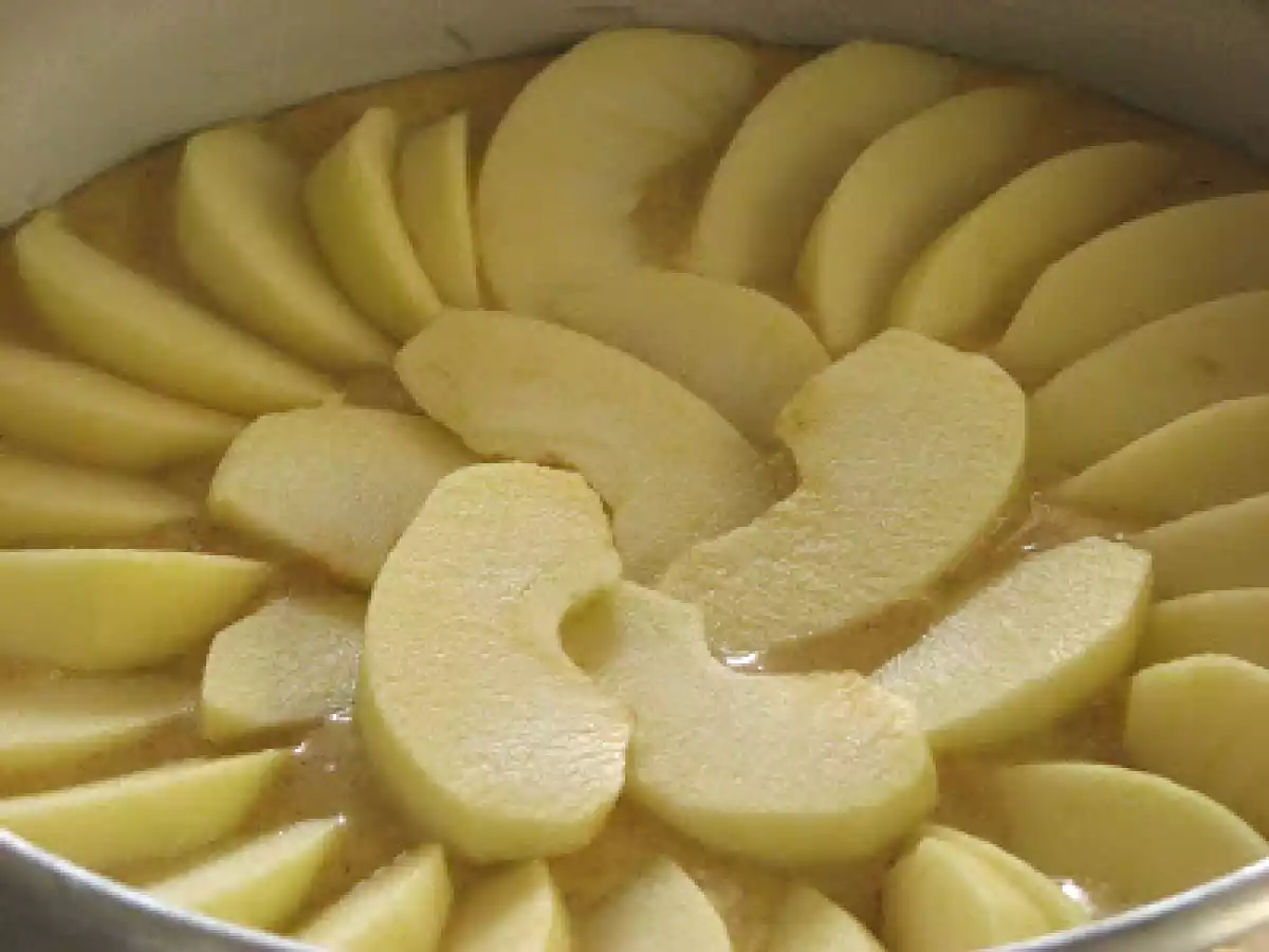 Tarte de maçã com vinho do porto e canela