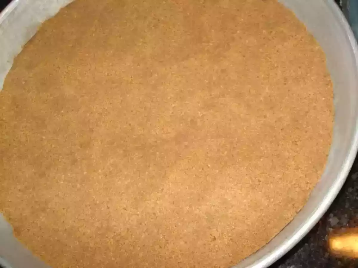 TARTE DE NATAS COBERTA DE DOCE DE MORANGO BIOLÓGICO E SALPICADA - foto 4