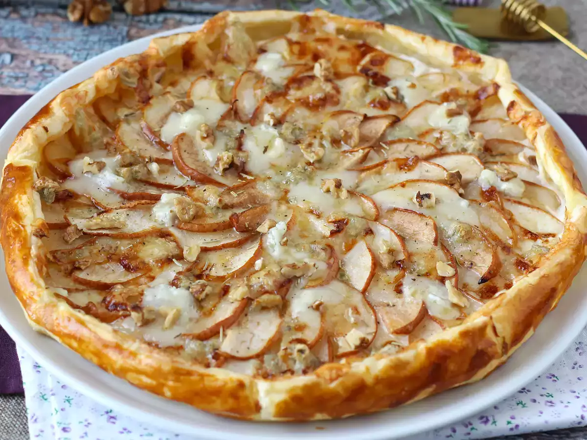 Tarte de pera, gorgonzola e nozes: uma combinação agridoce irresistível - foto 2