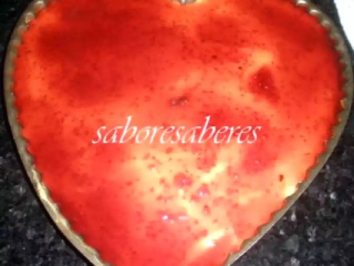 Tarte de requeijão coberta de doce de morango - foto 4