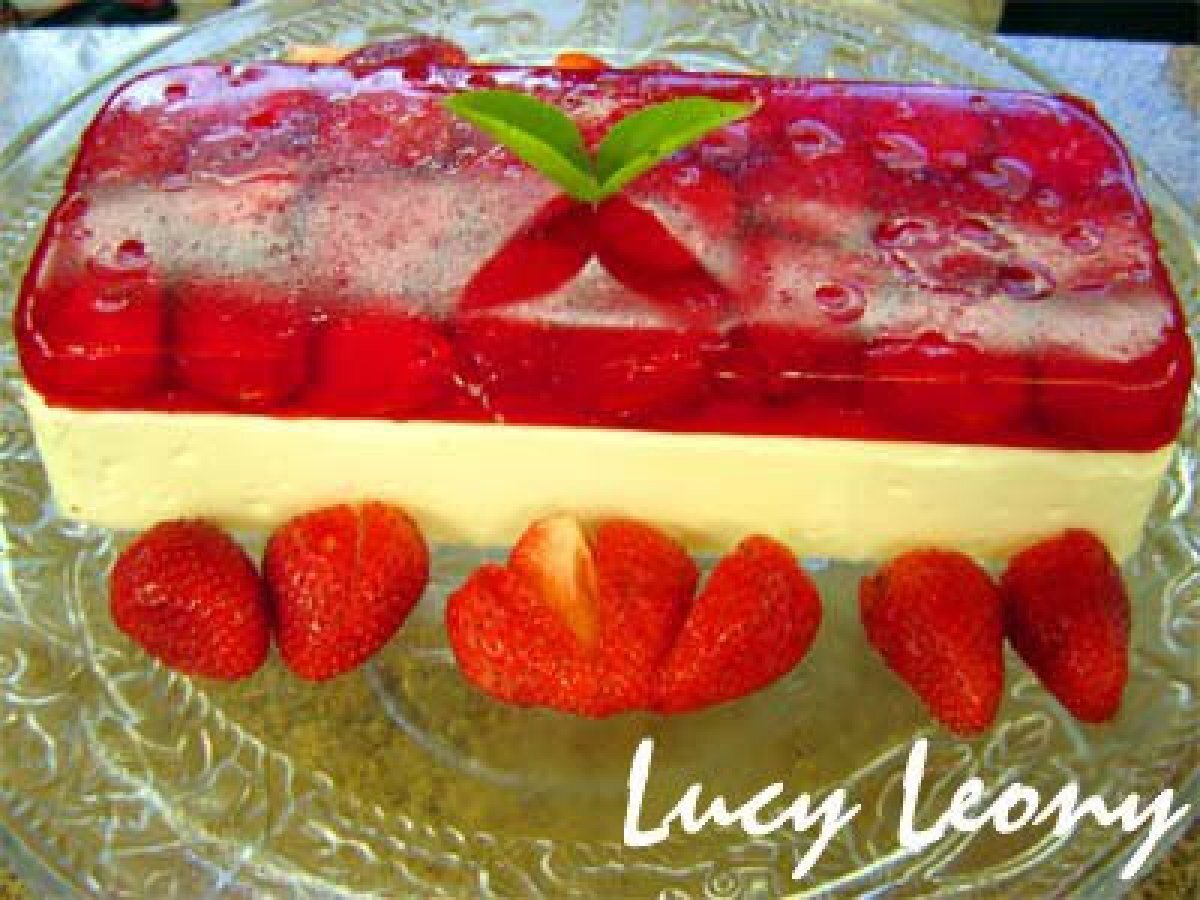 Terrine de Gelatina e Morangos