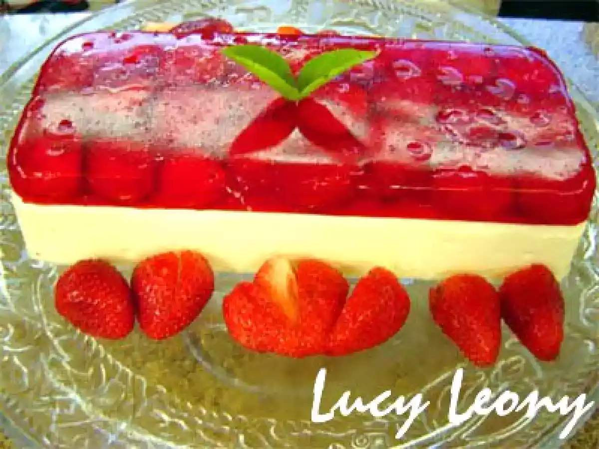 Terrine de Gelatina e Morangos