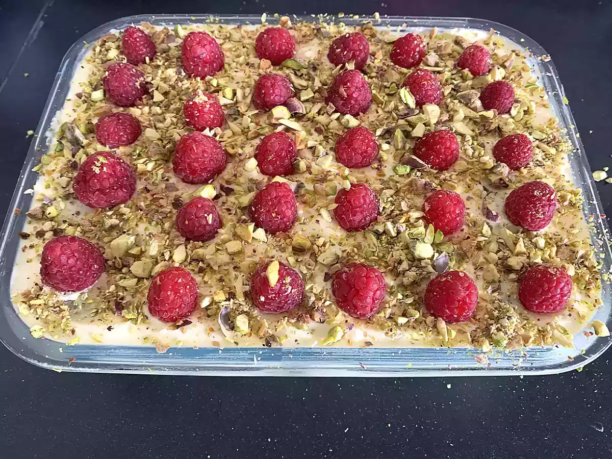 Tiramisu de pistache e framboesa sem gluten - foto 3